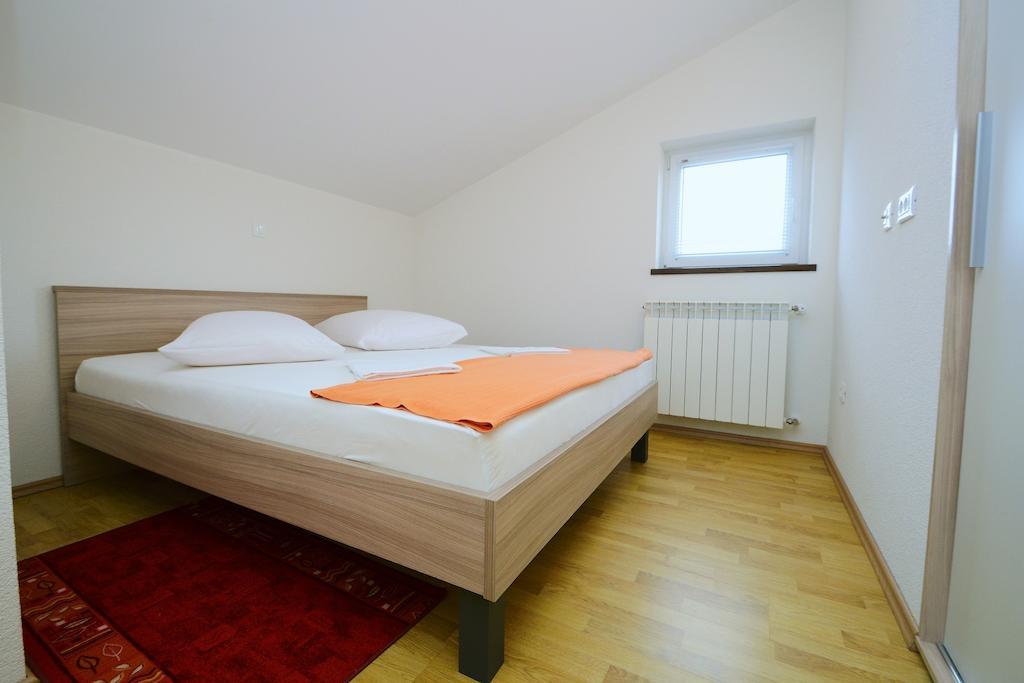 Apartments Rajic بوريتش الغرفة الصورة