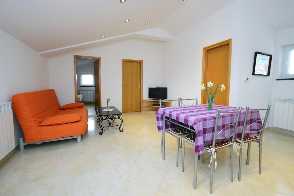 Apartments Rajic بوريتش الغرفة الصورة