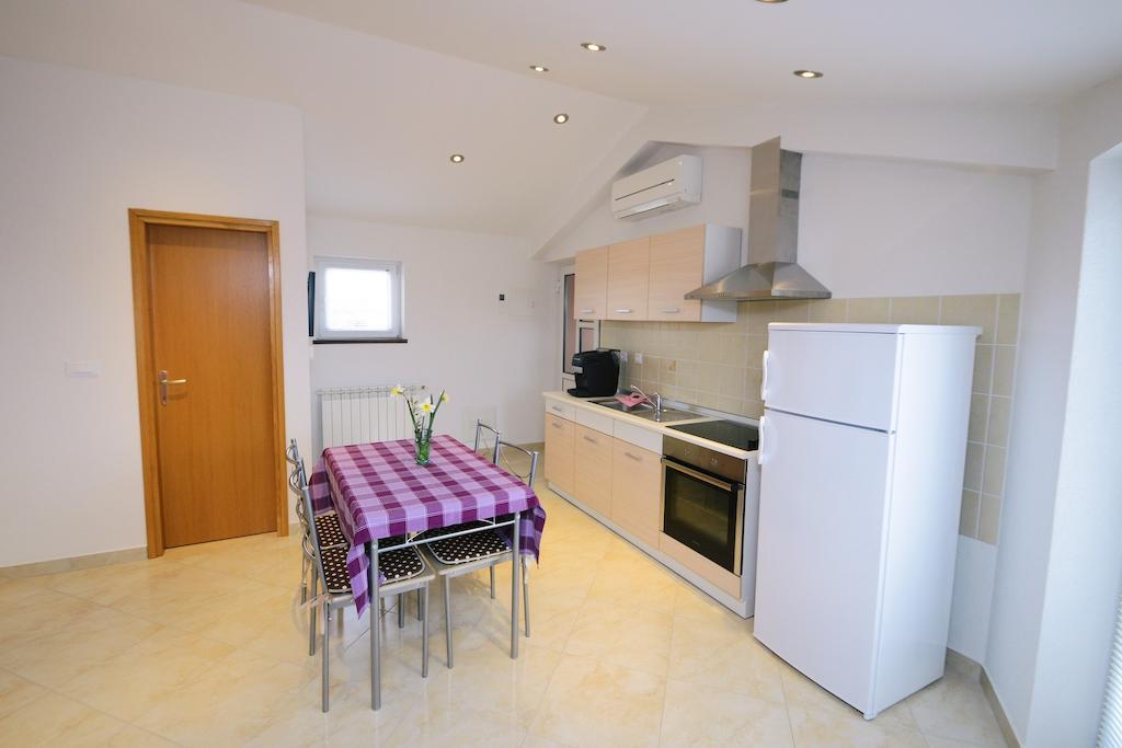 Apartments Rajic بوريتش الغرفة الصورة