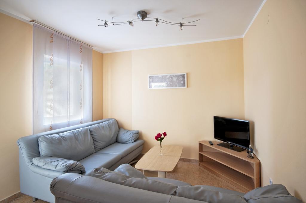 Apartments Rajic بوريتش الغرفة الصورة