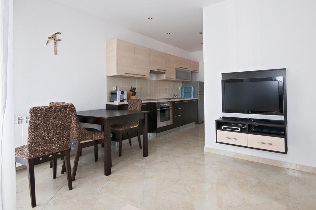 Apartments Rajic بوريتش الغرفة الصورة